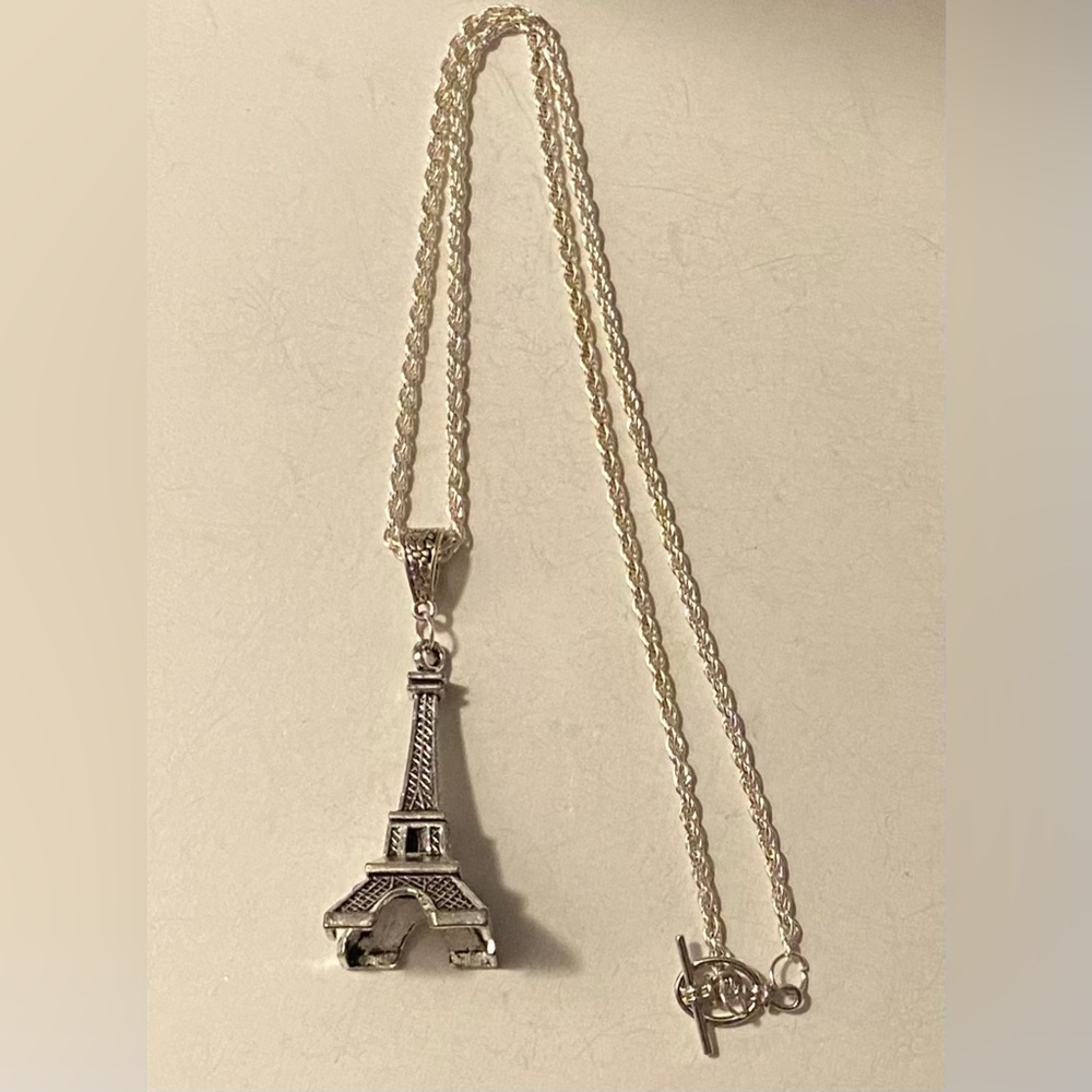 NEW Eiffel Tower statement necklace